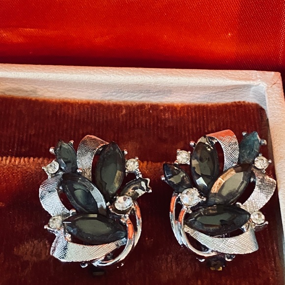 Vintage silver clip on earrings with zirconia - Picture 1 of 4